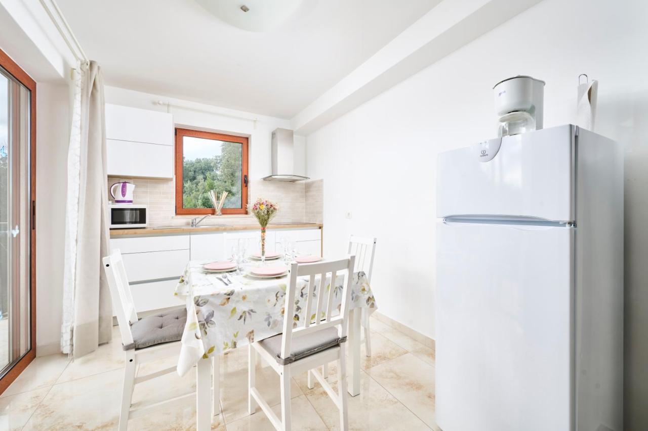 Elia Apartments Savudrija Ngoại thất bức ảnh